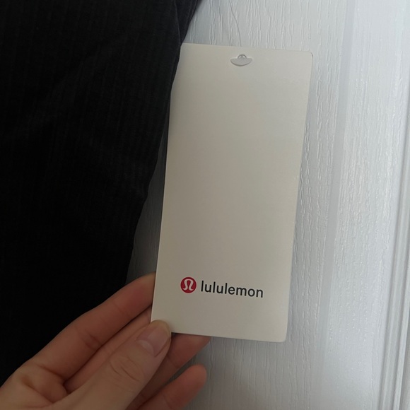 Lulu Lemon - Ebb to Street Tank [BRAND NEW] - Picture 3 of 4